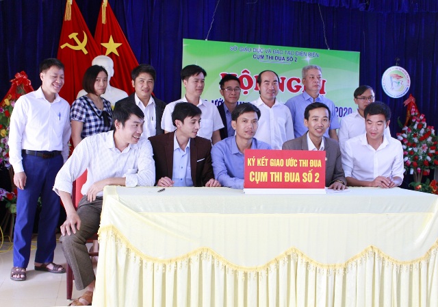 HỘI NGHỊ THI ĐUA CỤM SỐ 2 NĂM HỌC 2019-2020