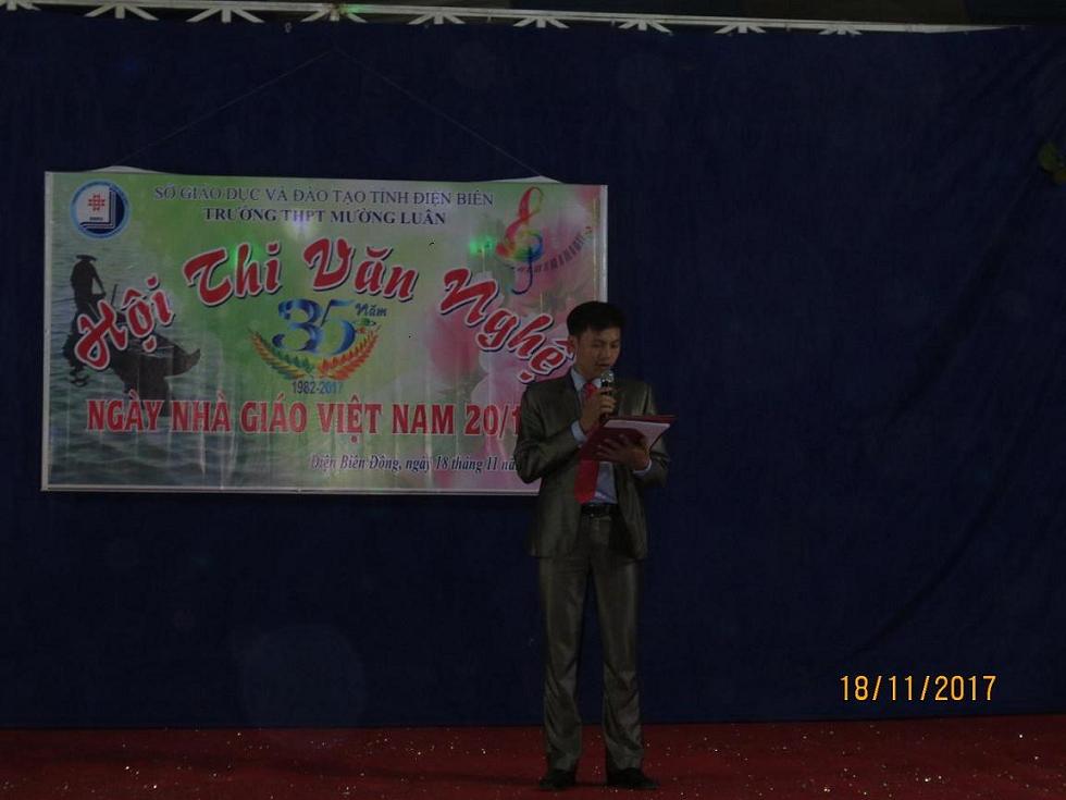 Th.Sĩ Trần Đình Quang - Bí thư chi bộ - Hiệu trưởng. Khai mạc đêm văn nghệ